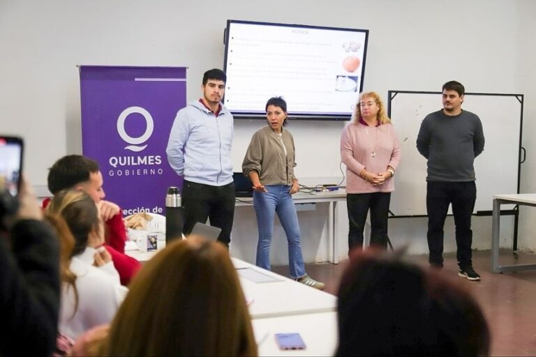 Mayra En Curso De ManipulaciÓn De Alimentos Quilmes Tec 1